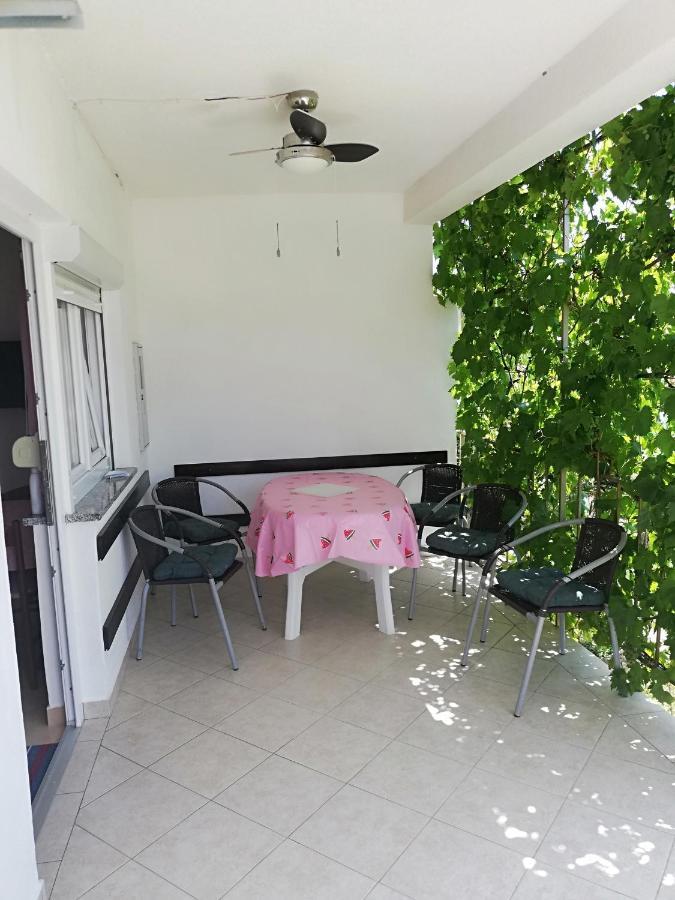 Emil Apartment Jasenice  Exterior photo