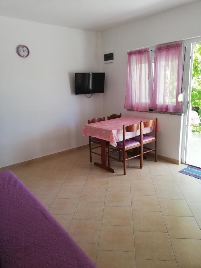 Emil Apartment Jasenice  Exterior photo